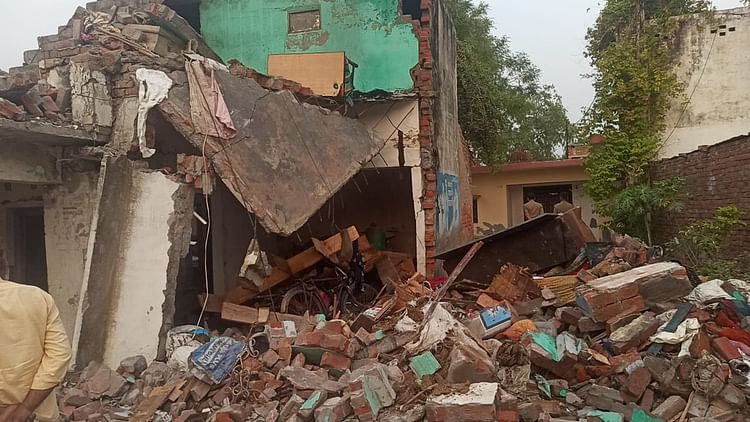 Read more about the article Six Injured And One Died In A Blast In Poorakalander In Ayodhya. – Amar Ujala Hindi News Live