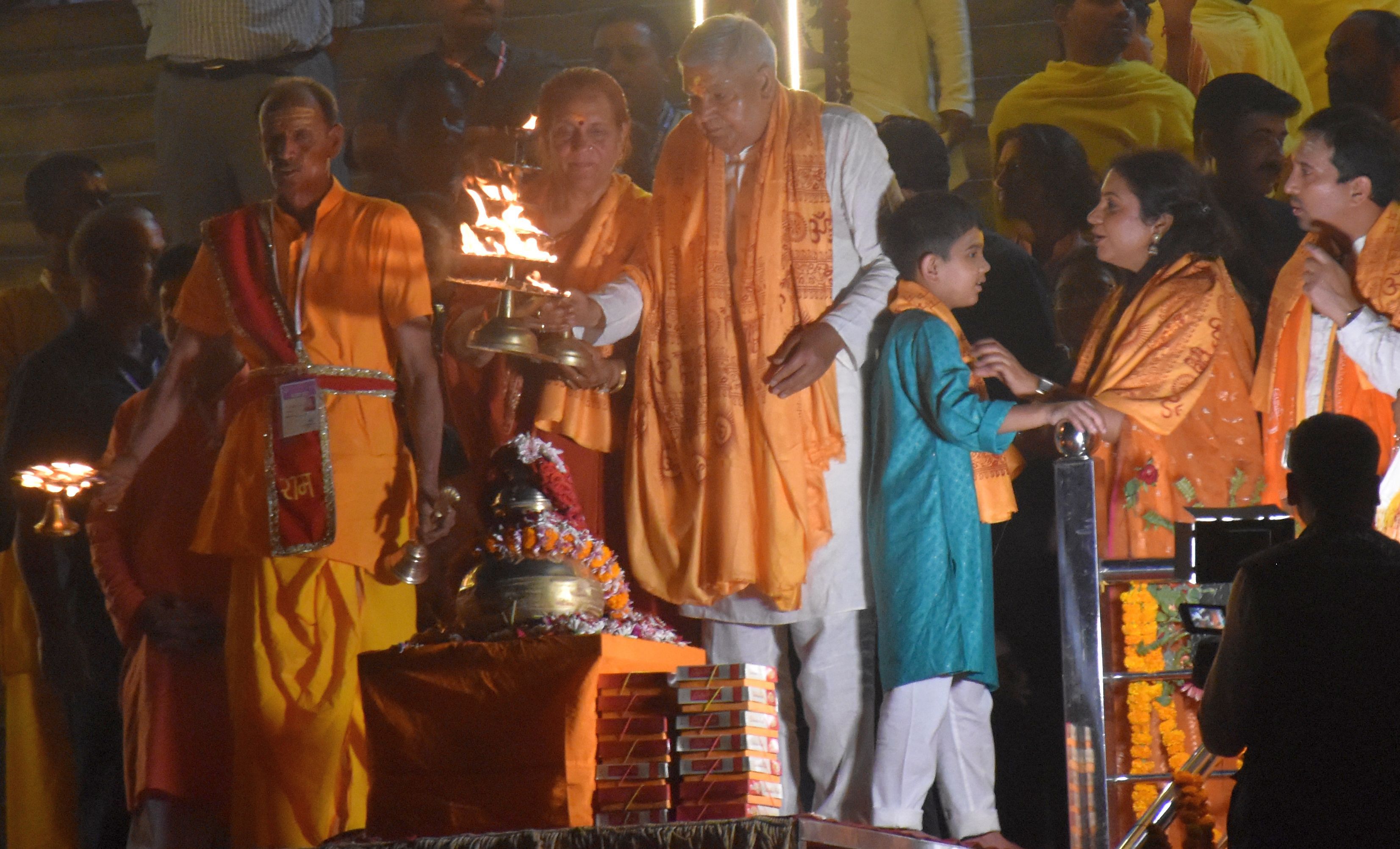 Vice President Jagdeep Dhankhar having darshan of Ram Lalla. 