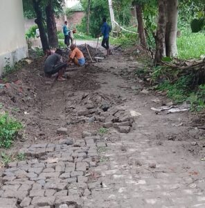 Read more about the article Repair Of Dug Interlocking Road Started – Ayodhya News