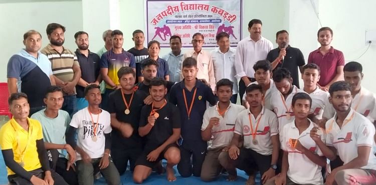 You are currently viewing Shriram Ballabha Inter College’s Dominance In Kabaddi Competition – Ayodhya News