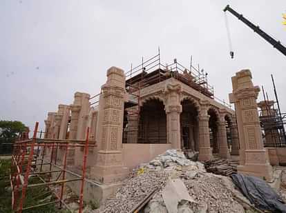 Laborers returned, temple construction work intensified