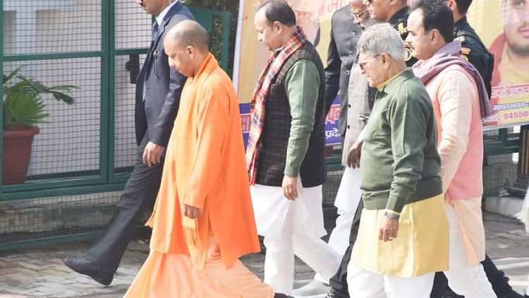 CM Yogi Reached Ayodhya Visit Hanumangarhi And Review Anniversary Of Ramlala Prant Pratishtha – Amar Ujala Hindi News Live