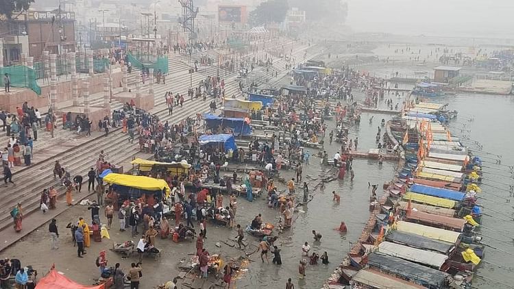 You are currently viewing Makar Sankranti 2025: Devotees Took Holy Dip In Saryu River On Makar Sankranti – Amar Ujala Hindi News Live